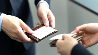Web会議上の営業活動で印象アップを狙うなら、オンライン名刺交換が効果的！