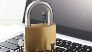 セキュリティ事故の被害経験は年間4割！UTMと組み合わせて2重のセキュリティを
